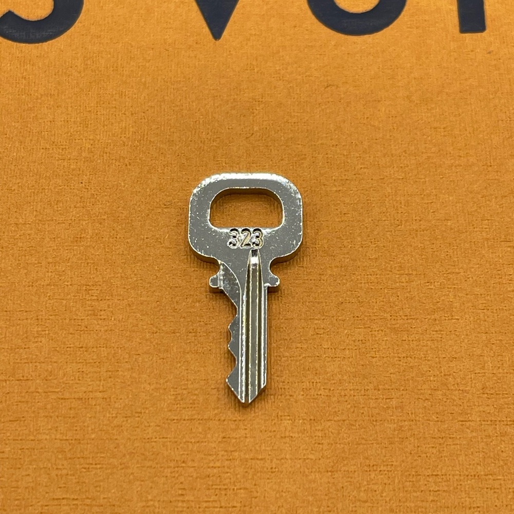 Louis Vuitton Silver Tone Cadena Key #323 For Speedy Alma Lock LV